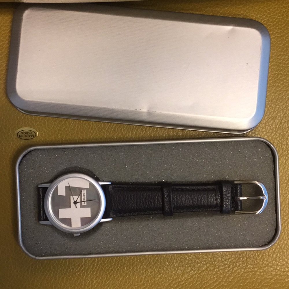 Canal+ watch needs new battery black leather band
